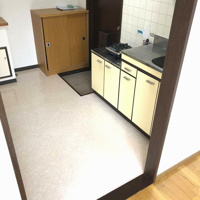 キッチン前はスペースあり