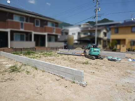 呉市広中新開3丁目の前面道路含む現地写真