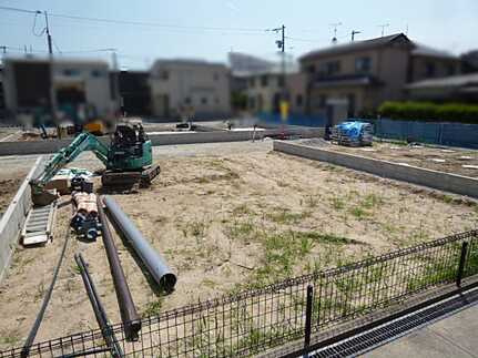 呉市広中新開3丁目の前面道路含む現地写真