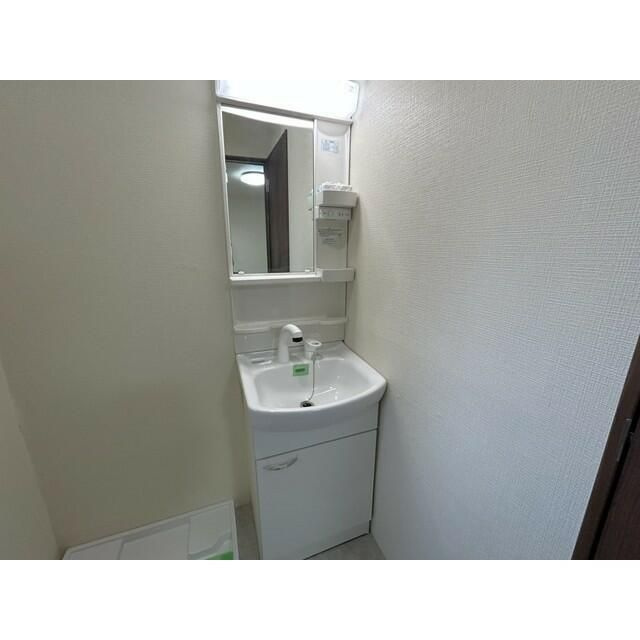 風見鶏グランドハイツⅠの独立洗面台