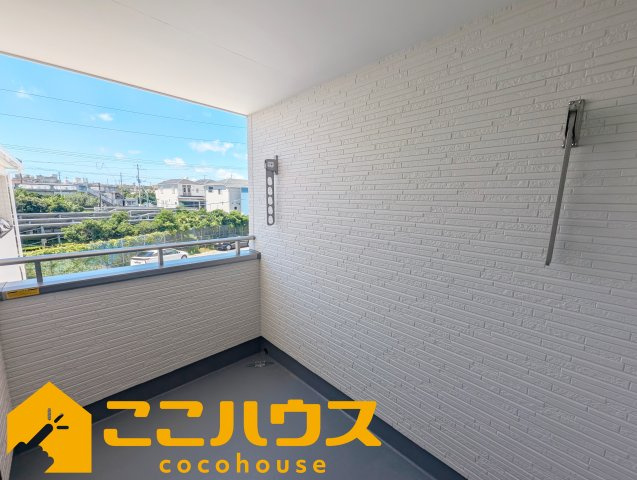 うるま市西原　新築戸建て　全4棟　4号棟のバルコニー|急な雨でも安心のインナーバルコニー