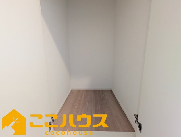 うるま市西原　新築戸建て　全4棟　4号棟の収納|2階の廊下にある便利な収納♪