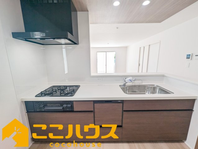 うるま市西原　新築戸建て　全4棟　4号棟のキッチン|家事のしやすいシステムキッチン