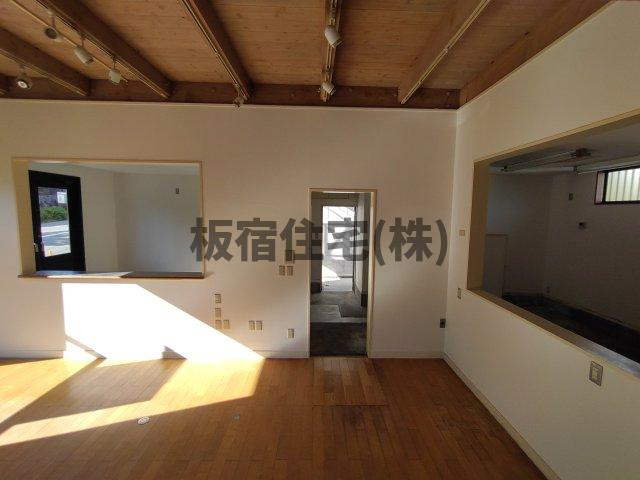  | 白川台１丁目ロードサイドテナント