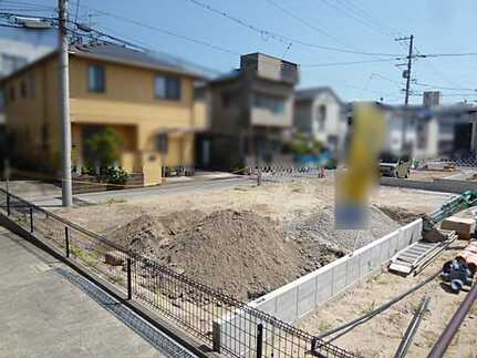呉市広中新開3丁目の前面道路含む現地写真