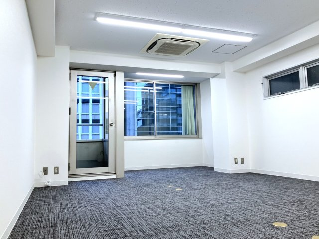 正直屋ビルの内装