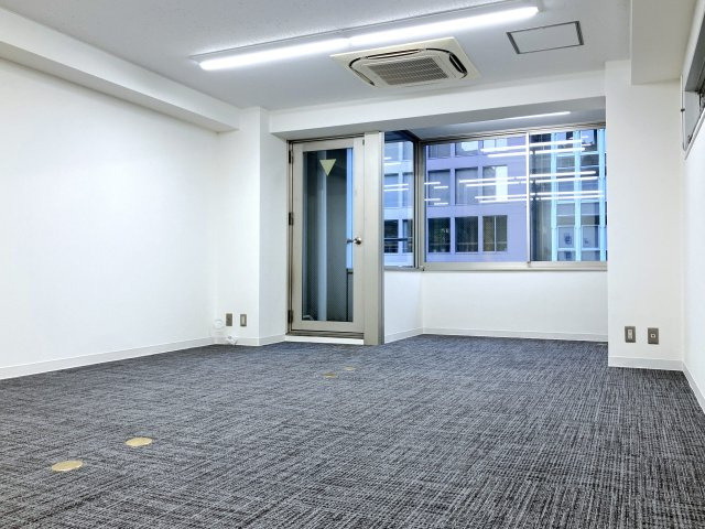 正直屋ビルの内装