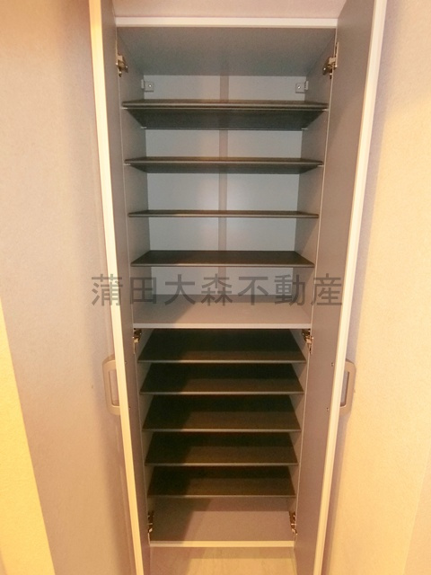 Weave Base OMORIの設備|玄関収納