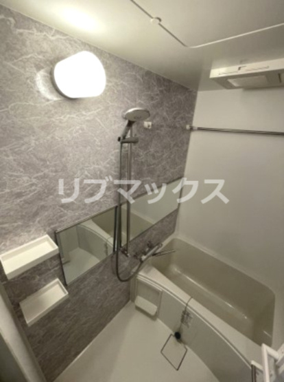 【浴室】スプランディッド江坂DUE