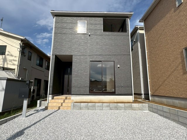 「和室付の5LDK」高知市南金田第1　5号棟新築一戸建ての外観|シンプルで飽きの来ない佇まい☆
