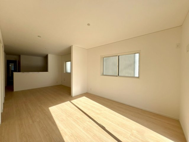 「和室付の5LDK」高知市南金田第1　5号棟新築一戸建てのその他|奥行きのある使いやすいLDK☆