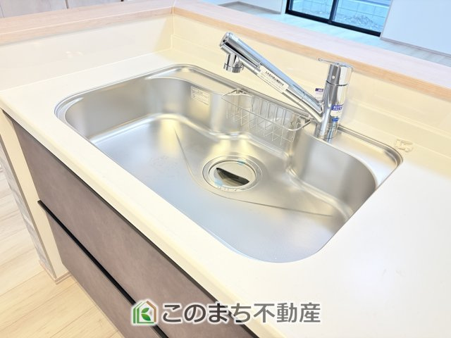 ハートフルタウン宇都宮市雀の宮1丁目277番のキッチン|大きなシンクございます。