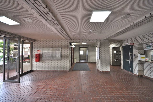 ファミール堺パート弐のエントランス|エントランスホール