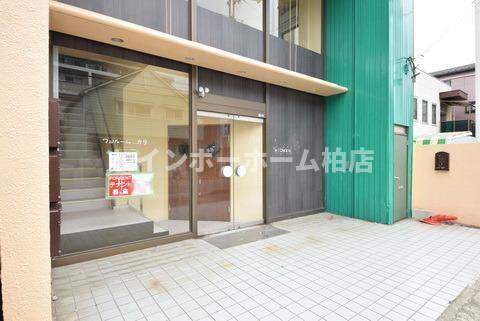 リック野田のエントランス