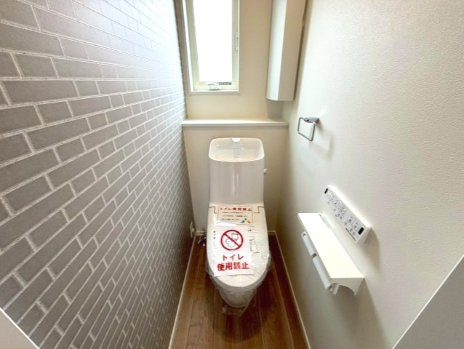 佐伯区皆賀4丁目のトイレ|2階にもトイレを設置。忙しい朝や夜でも便利で、家族みんなが快適に過ごせます。