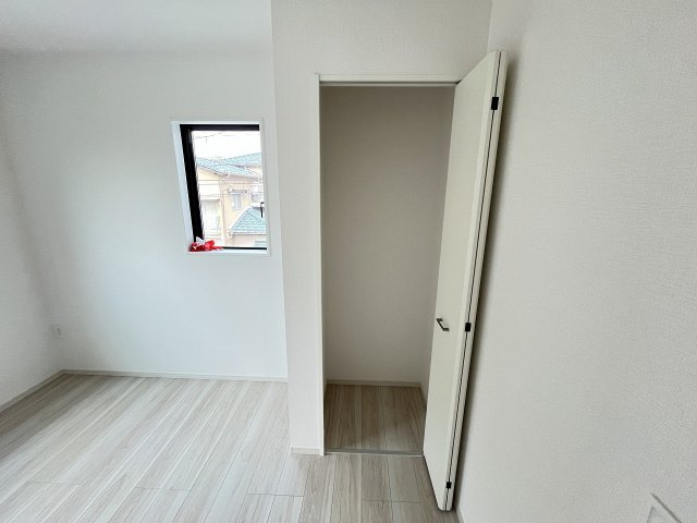 【収納】 | 福岡市東区舞松原2丁目2期　2号棟（全3棟）【仲介手数料無料・0円】 | 施工例。施工例は完成時と異なる場合があります。