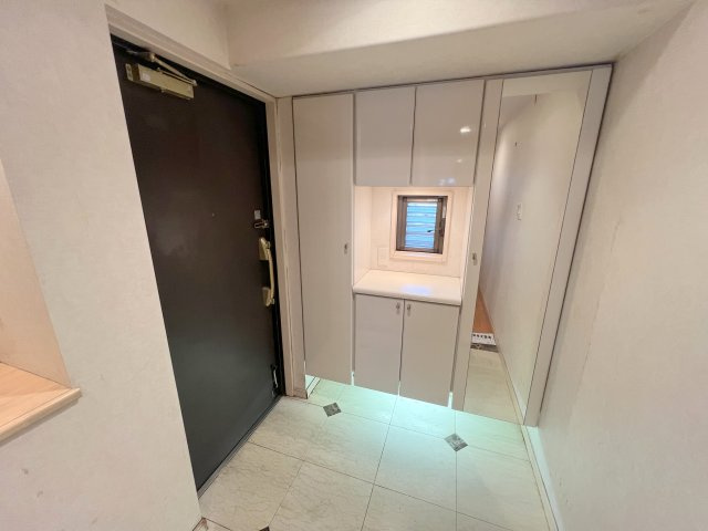 ルイシャトレ生駒の玄関