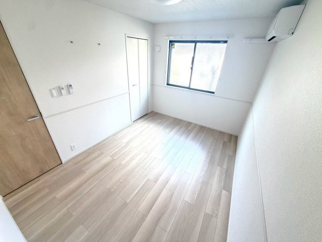【寝室】 | カーサフロイデ | ※同タイプの写真となります。