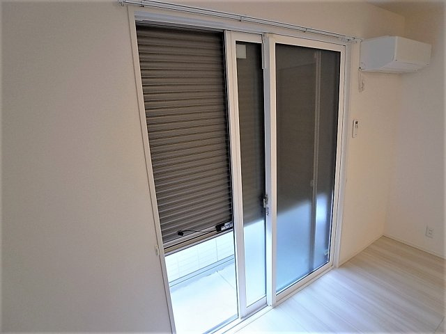 The Crossのその他|雨戸シャッター付きで防犯面も安心ですね