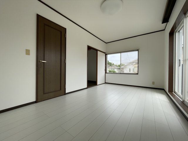 東金市宿　中古住宅の洋室
