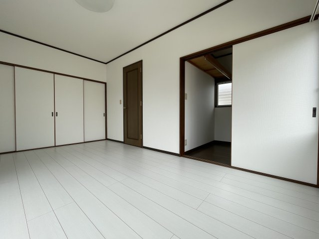 東金市宿　中古住宅の洋室