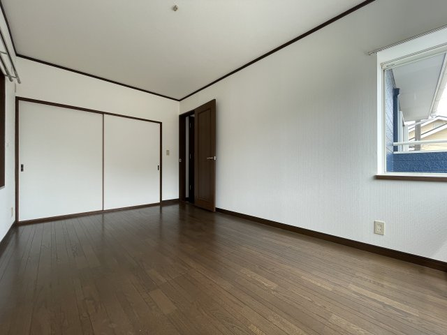 東金市宿　中古住宅の洋室