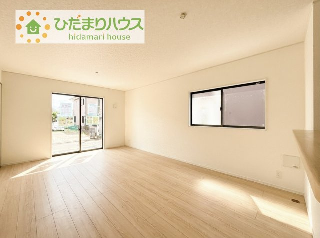 【居間・リビング】 | つくば市観音台第15　新築戸建 | お子様が元気に遊べる広々としたリビングです！