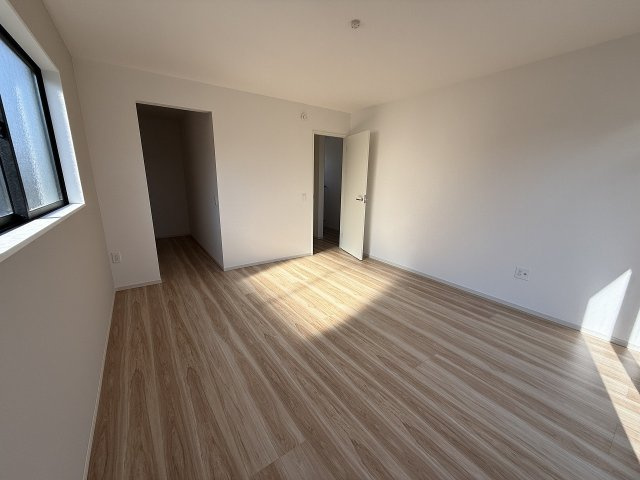 富士見１丁目　新築戸建の洋室|洋室11.2帖