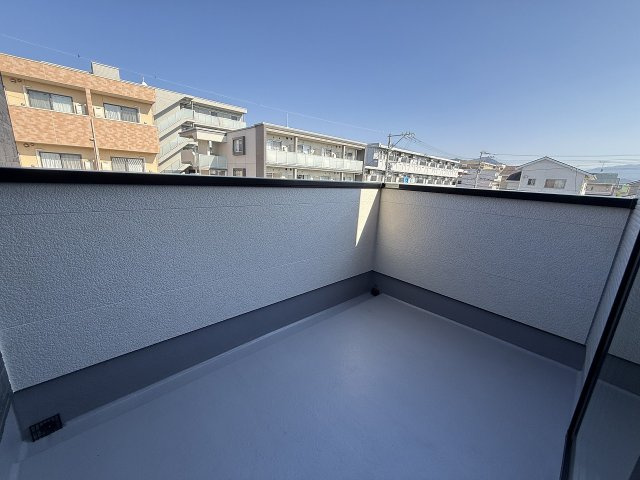 富士見１丁目　新築戸建のバルコニー|洋室4.8帖に面したバルコニー