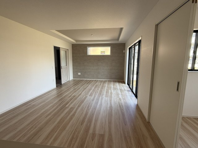 富士見１丁目　新築戸建の居間・リビング