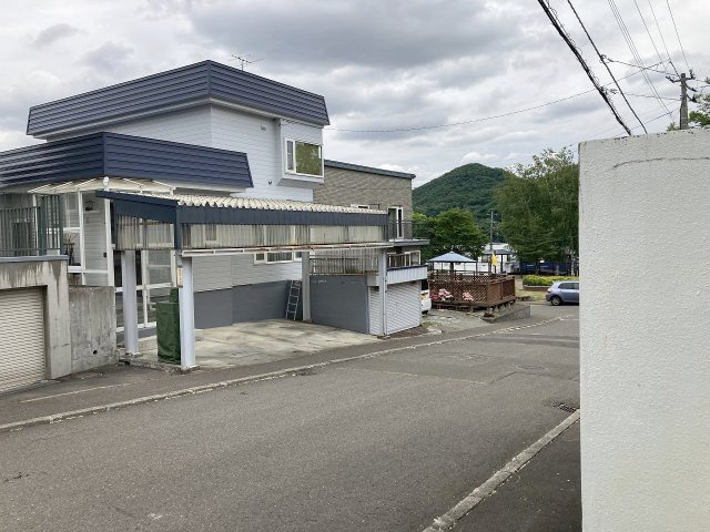 西区福井2丁目　更地渡し土地の前面道路含む現地写真|敷地内からの前面の様子♪