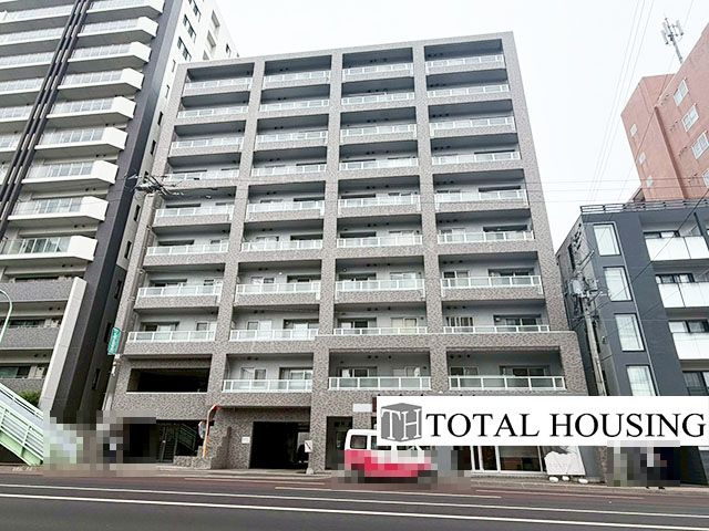 【外観】 | カルム琴似 | 流行に左右されず、将来にわたって価値が継続する「上質」な佇まい。おしゃれな雰囲気や自然の潤い、親しみやすさといった暮らしを豊かにしてくれる住空間です。