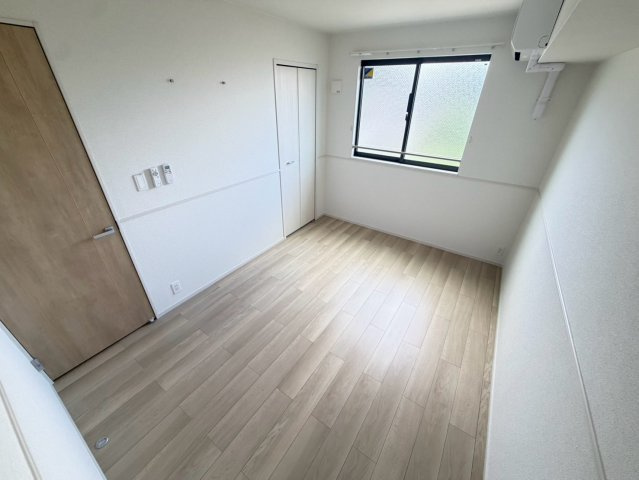 【寝室】 | カーサフロイデ | ※同タイプの写真となります。