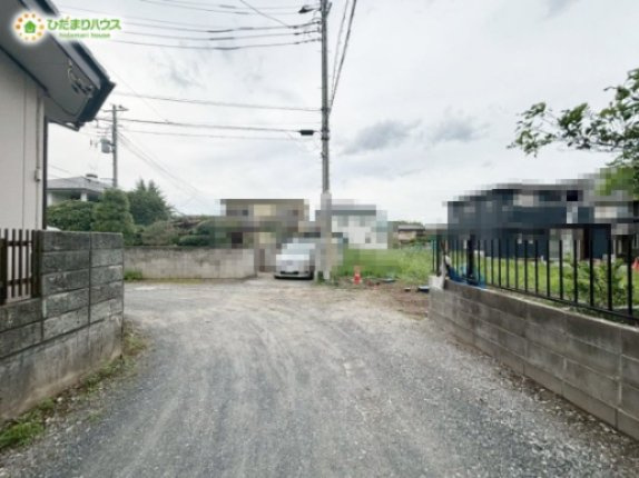 野田市宮崎新田65番　新築戸建　B号棟の前面道路含む現地写真|接道：南西側約4.6ｍ私道（私道持ち分40.39㎡×1/2）