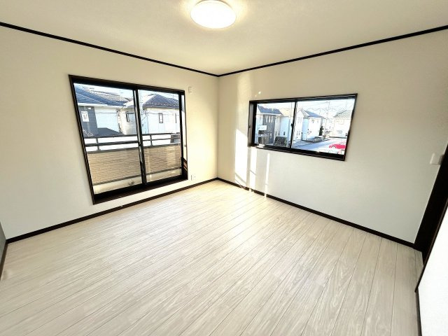 小山市城北4丁目　中古戸建の洋室