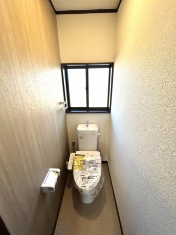 小山市城北4丁目　中古戸建のトイレ