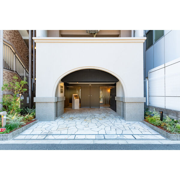 CITY　SPIRE十三東のエントランス