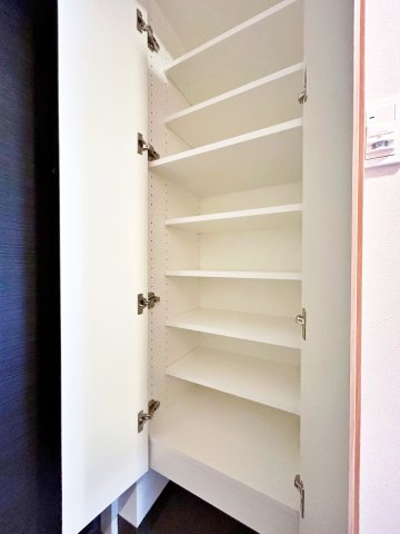 パークアクシス名古屋山王一丁目の玄関