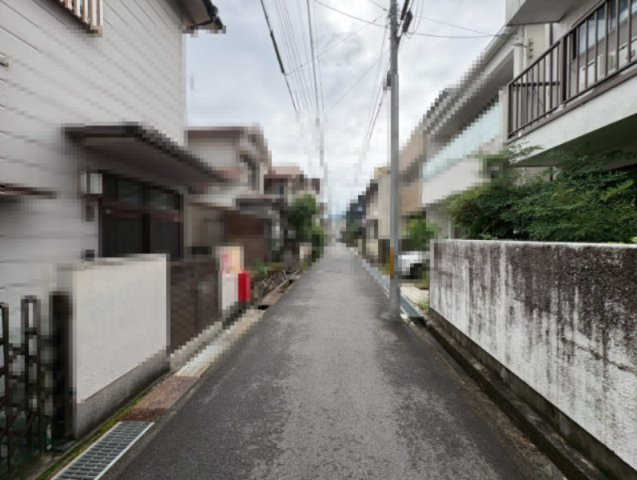 【商談中】向日市寺戸町渋川　　の前面道路含む現地写真|南側の道路です！幅員約4.0ｍ！