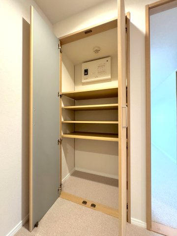 東急ドエルデュオプラザ川口弐番館の収納|玄関収納