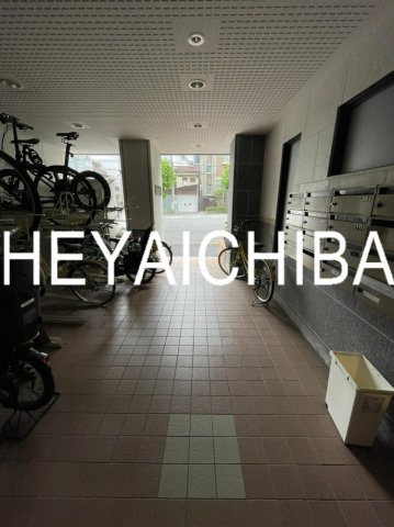 三恵中田パレスのエントランス