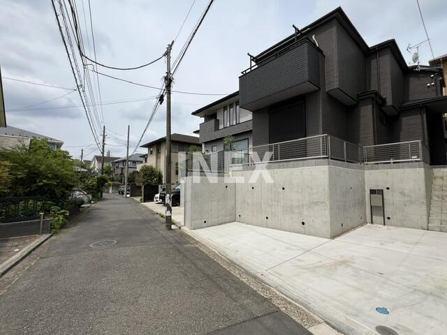 横浜市神奈川区片倉２丁目の一戸建ての駐車場