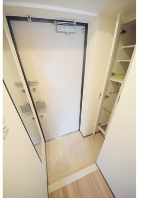 【玄関】 | ＳＨＯＫＥＮ　Ｒｅｓｉｄｅｎｃｅ横浜野毛山公園 | 同建物別部屋参考