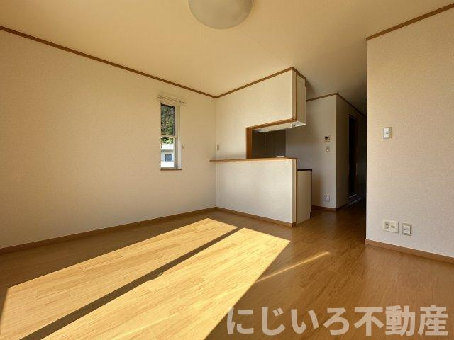 プリムヴェールAの居間・リビング