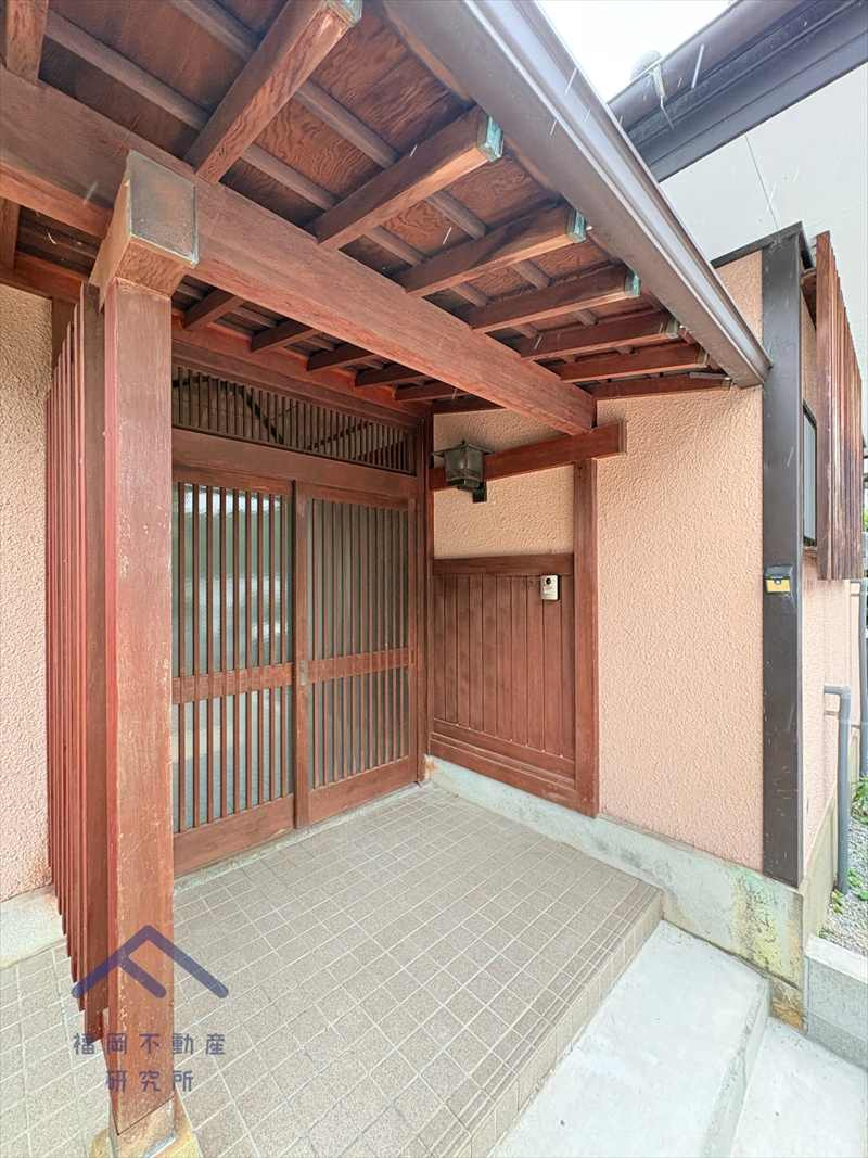 早良区早良４丁目　戸建ての玄関
