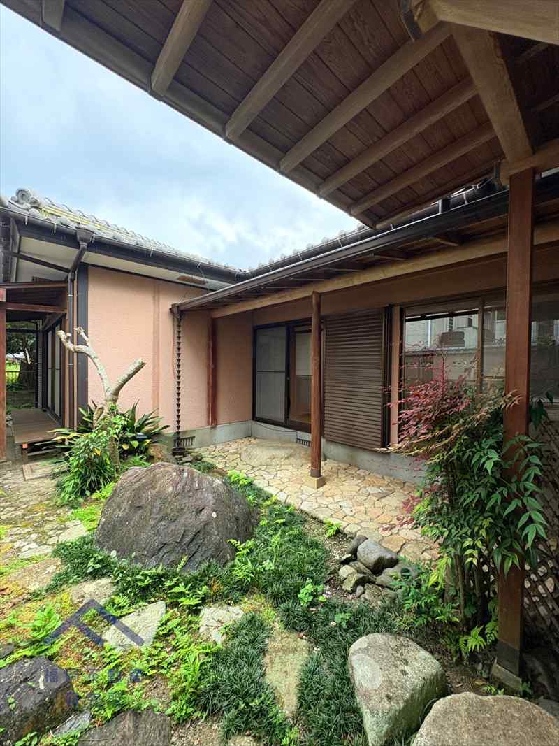 早良区早良４丁目　戸建ての庭
