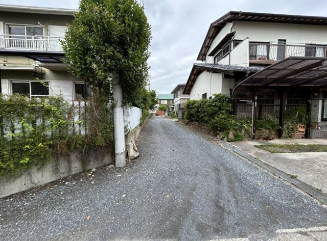 ひたちなか市大字田彦　中古戸建の前面道路含む現地写真