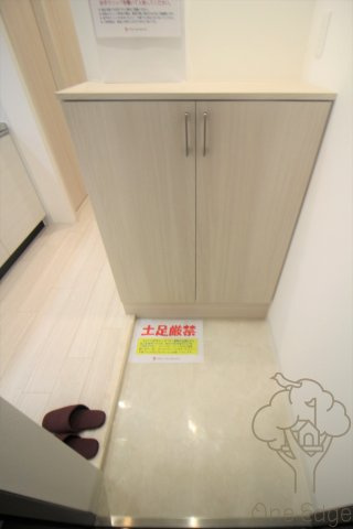 プライマル新大阪の玄関