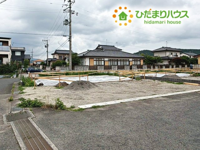 いわき市平下平窪第12　新築戸建　1号棟の外観|閑静な住宅地で子育て家族にピッタリ。毎日のお散歩も快適な緑に恵まれたエリアで、自然に包まれた穏やかな暮らしを実現するための、ゆとりある住環境が整っています。