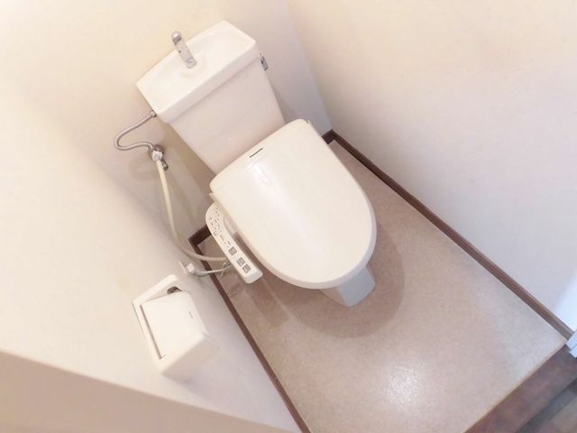 グランドールオオニシのトイレ|温水洗浄便座で快適です☆